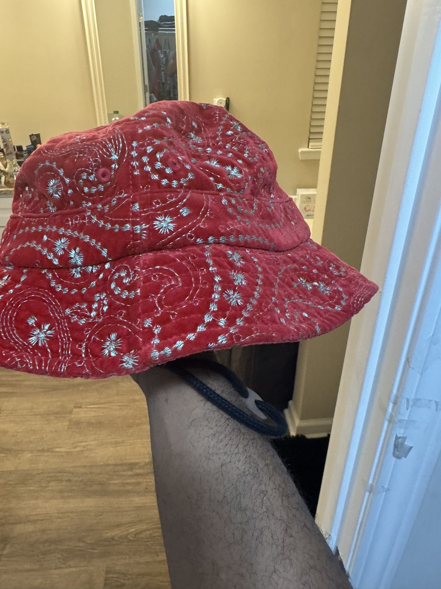 SUPREME BUCKET