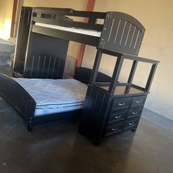 Buenk Bed Full & Twin And Mattress 