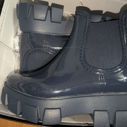 Chelsea Rain Boots Size 7