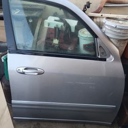 2003 Toyota Sequoia Passenger Side Door Front