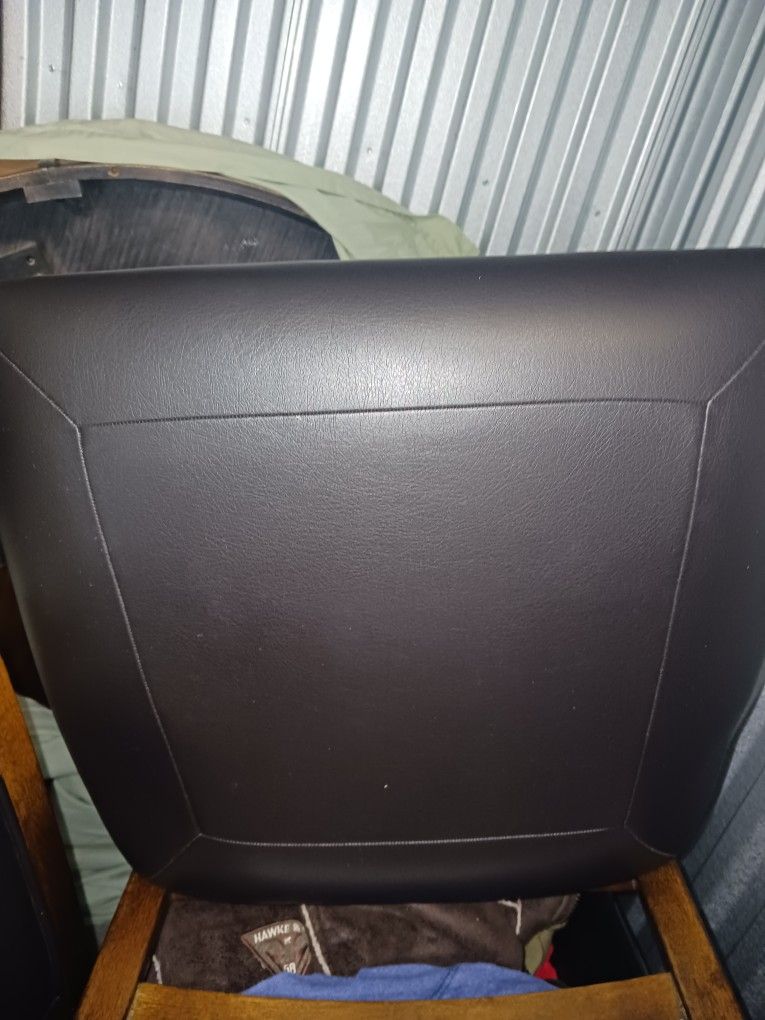 Brown Wood, Dark Brown Leather Like seat Cover.Brand I have to double Check ✔️