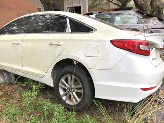 2016 Hyundai Sonata for parts