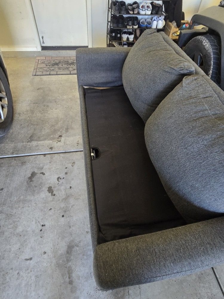 Couch Pull Out Bed