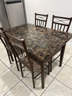 Kitchen table and Chairs