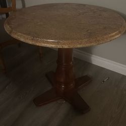 Round Table 