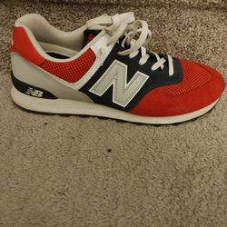 ***Men's Classic 574 New Balance 10.5***Very Nice