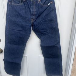 501 Levis 33x32 read post