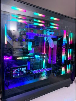 Gaming PC — Ryzen 9 5900X / Radeon 6900 XT / 32GB DDR4 / 2TB SSD / Custom Liquid Cooling Loop
