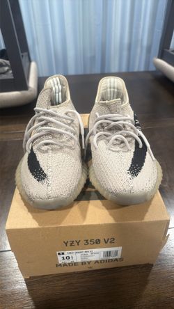Yeezys Men’s 10.5