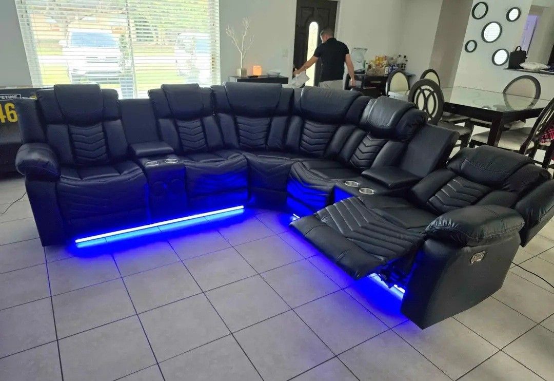 Sofas-Seccionales Reclinables (Financiamiento Disponible) ⭐️ Recliner Sectional-Sofa (Financing Available) 🚚 💨