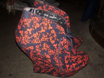 Madison by Shoe Dazzle wedges