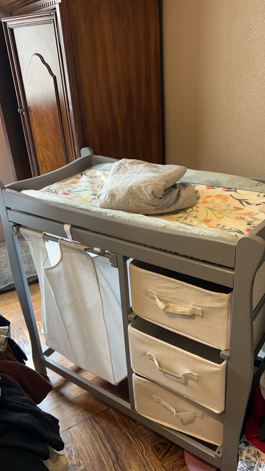 Diaper Changing Table Station