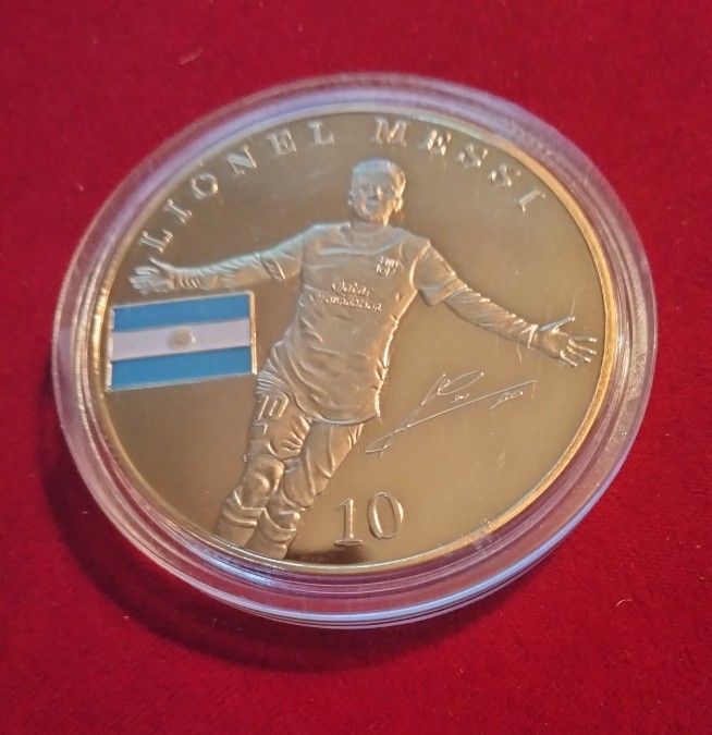 Lionel Messi Gold Signed Coin