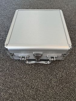 Silver Aluminum Hard Shell Carrying Case