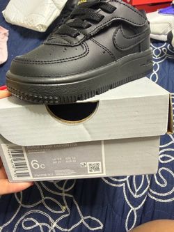 Baby shoes size 6