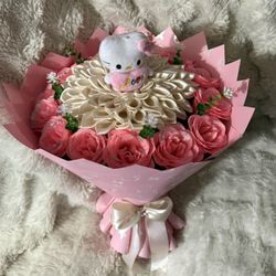 pink hello kitty flower bouquet 