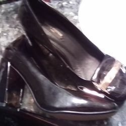 Black  Patent Leather Heel With Gold Plate