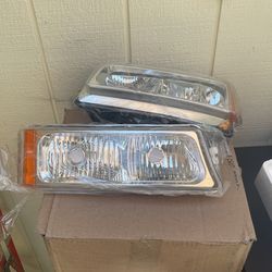 2003-06 Chevy Silverado Avalanche Chrome Headlights