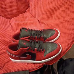 Air Jordan 1s Low Se Patent Varsity Red Black 