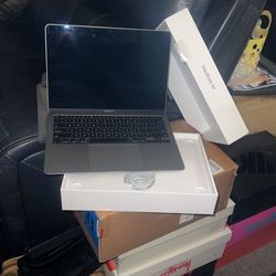 Apple MacBook Air 13-Inch 256GB
