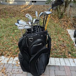 Nice men’s golf club set with Nike golf bag right handed complete set