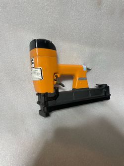 Stapler gun 1” wide brand New Made in Italy