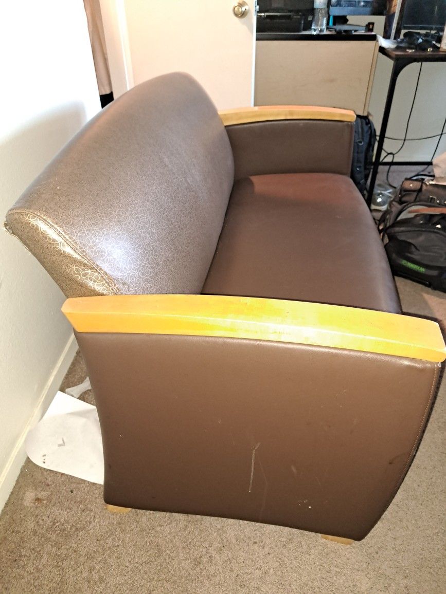 Lobby Leather  Chair 