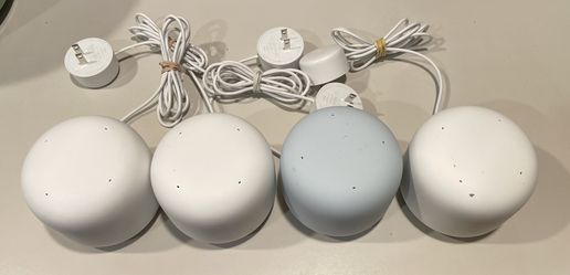 Google Nest WiFi Mesh Router & Three Points