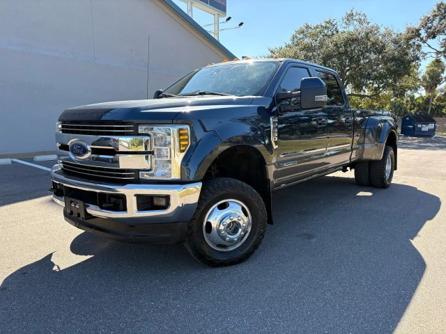 2018 Ford F350 Super Duty Crew Cab