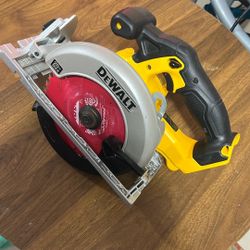 6  1/2 Circular Saw Dewalt