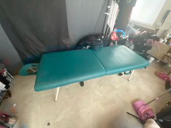 Massage table
