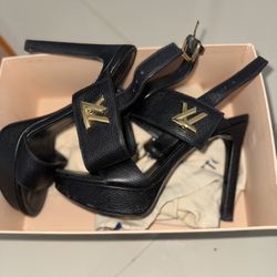 Lv Heels 