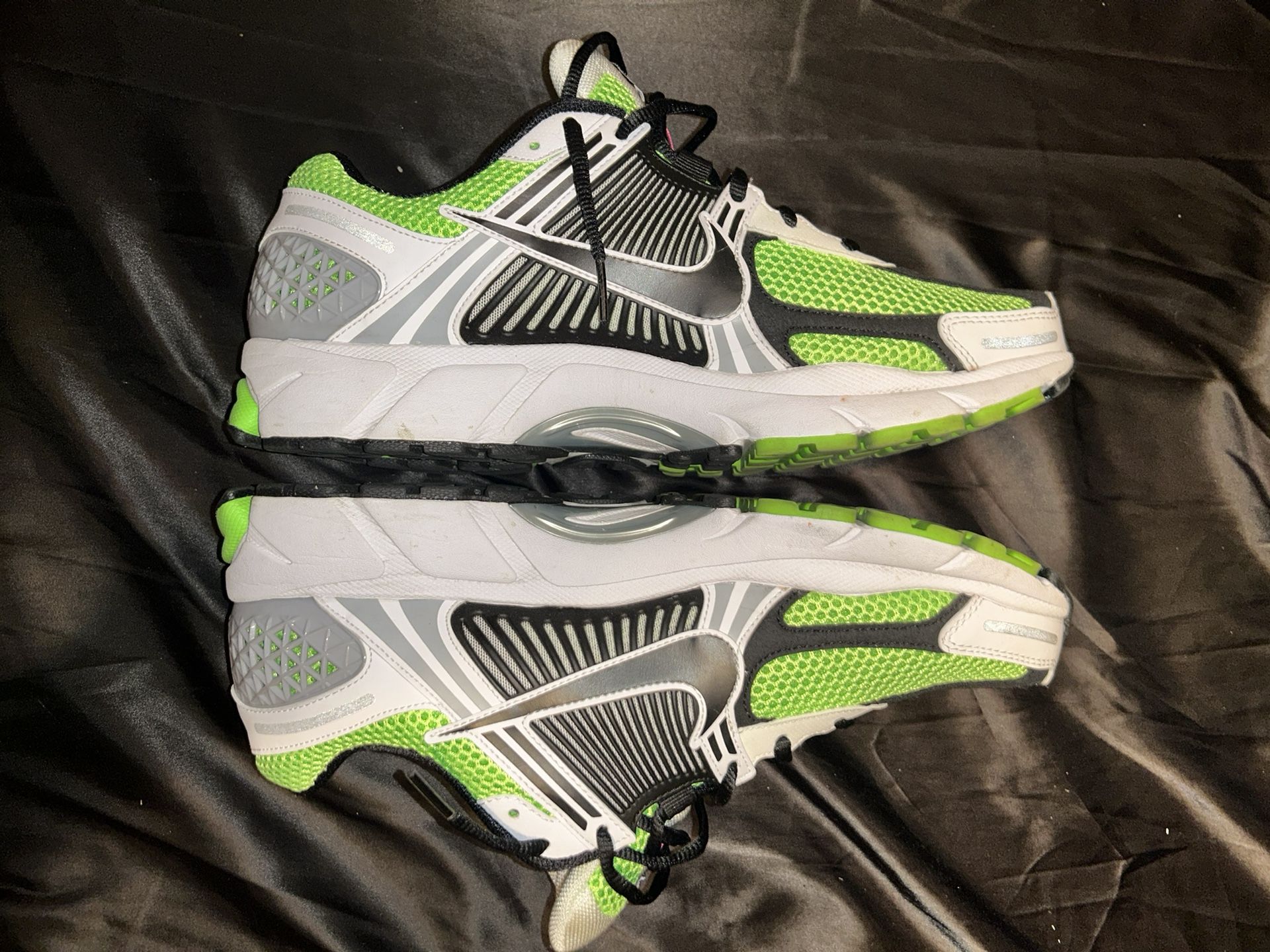 Nike Air Zoom Vomero 5