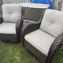 Set of 2, Swivel Rocking Outdoor Chairs