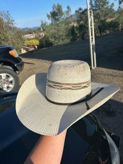 Ariat cowboy hat