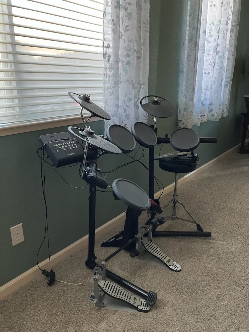 Yamaha Drum Set