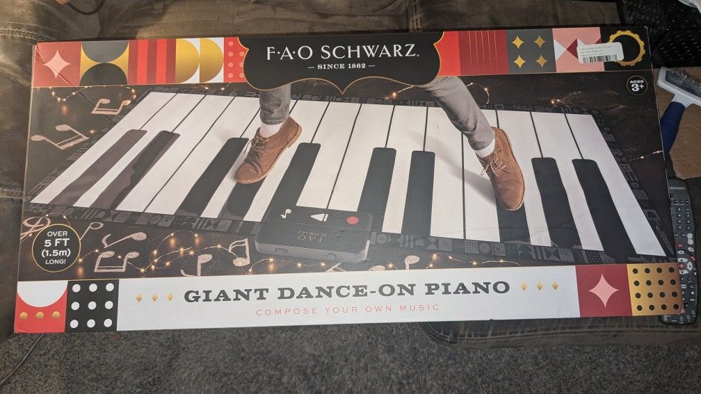 FAO SCHWARZ DANCE ON PIANO PAD