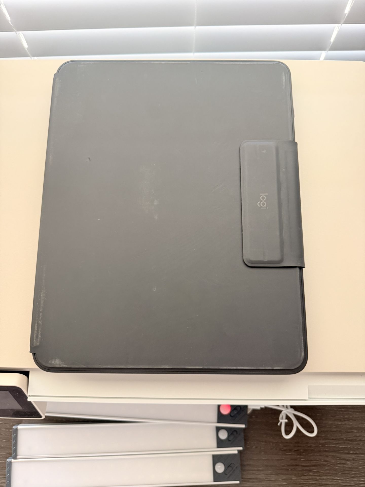 Logitech Slim Pro Keyboard Folio for iPad Pro 12.9" (3rd & 4th Gen) - Graphite