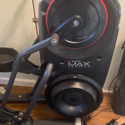 Max Trainer