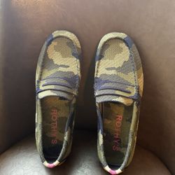 Rothy’s Women’s Spruce Camo Loafer Sz. 9 (US)