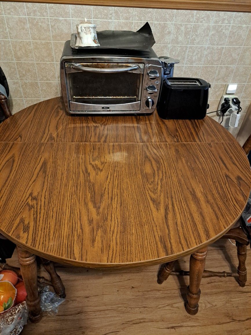 Kitchen Table with 6 Chairs