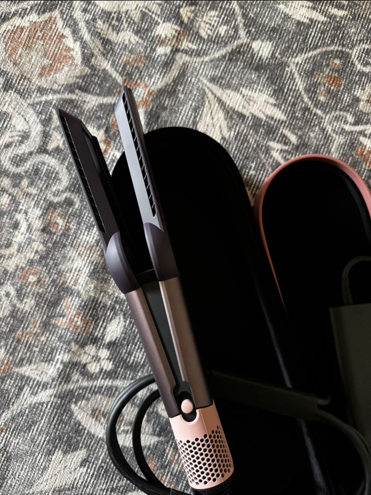 Dyson Airstrait
