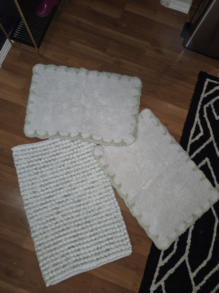 3 Bath Mats