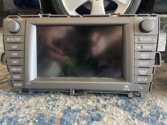 OEM 2010-2015 toyota prius JVC multi CD, reverse camera, navigation system