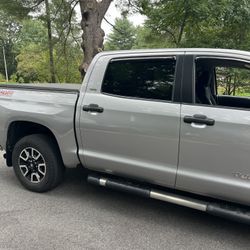 Toyota Tundra 2014