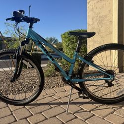 TREK 820 WSD Mountain Bike in California Sky Blue