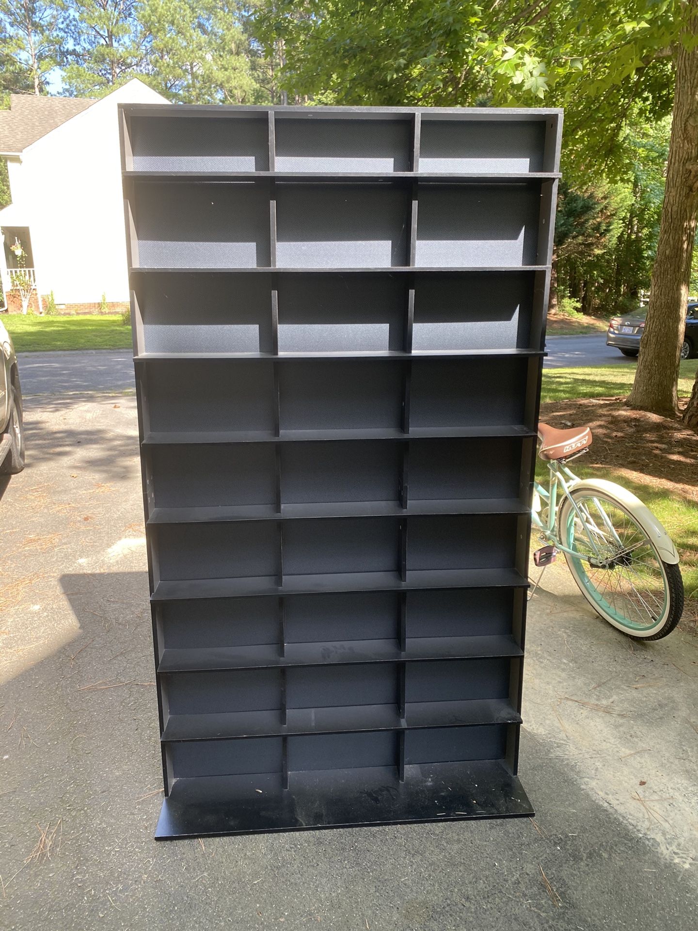 144 DVD and CD rack in black and silver
