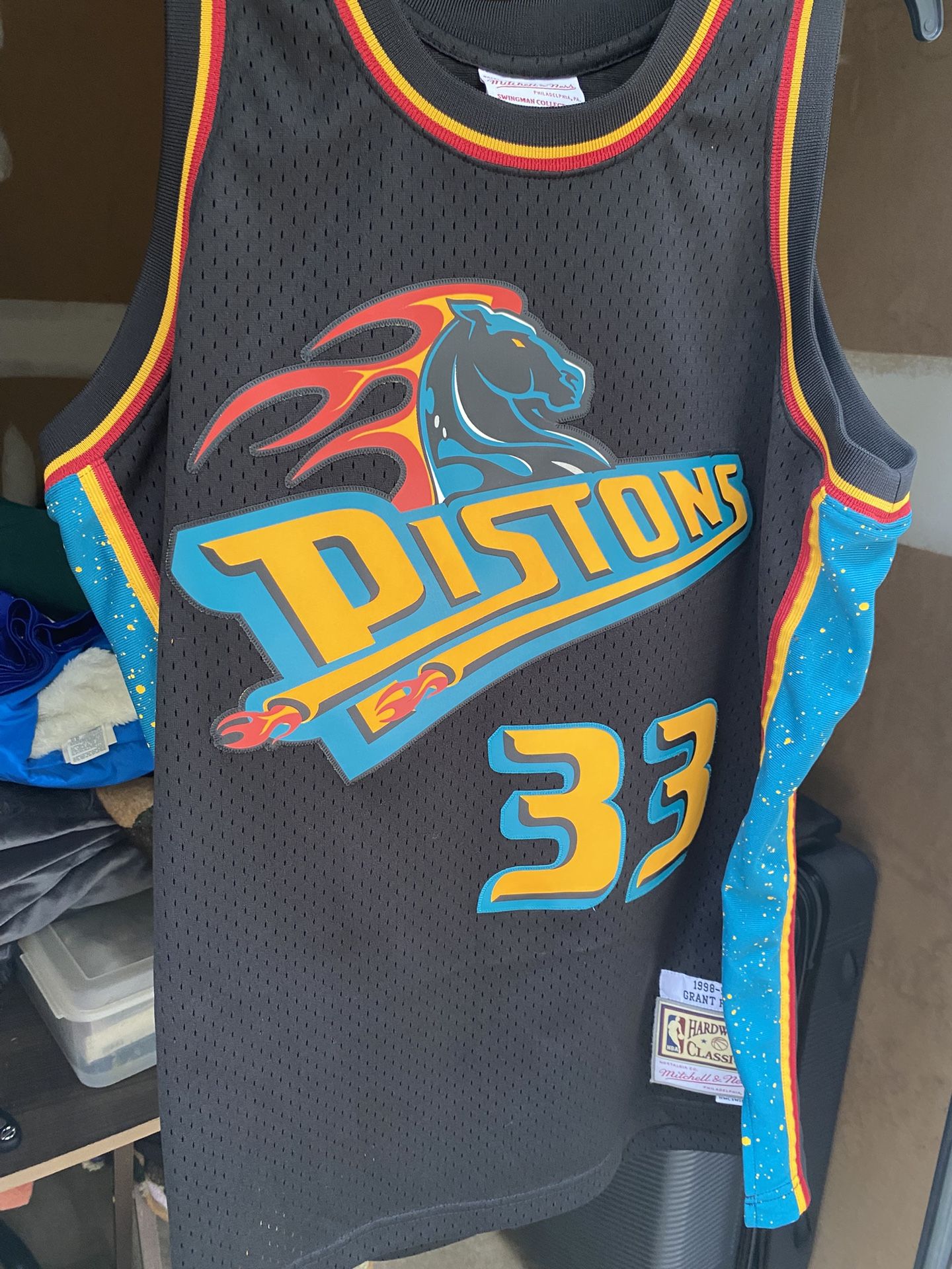 Grant Hill Pistons Jersey, Like New
