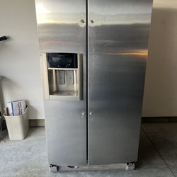 Kenmore Elite Side-by-Side Refrigerator/Freezer