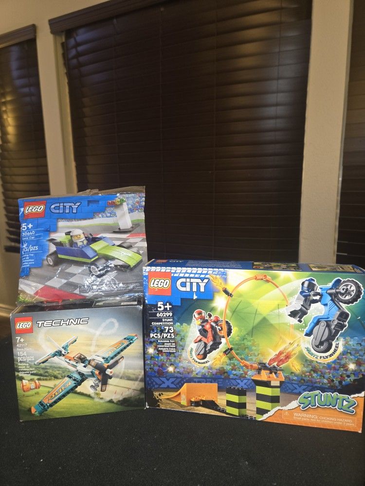 RETIRED LEGO Sets Located In Thornton 